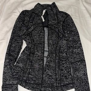 Lululemon women’s jacket